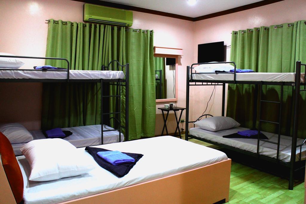 Tagaytay Garden Budgetel - City Center Tagaytay City Bilik gambar
